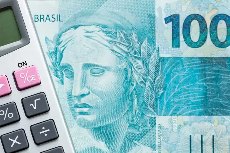 Governo projeta crescimento de 2,44% em 2026 e salário mínimo de R$ 1.631
