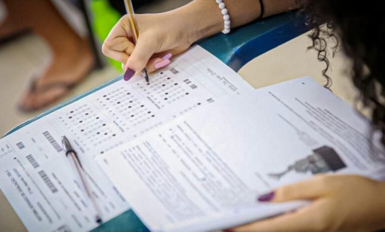 “Contagem regressiva: falta 1 mês para a prova do Concurso Nacional Unificado”