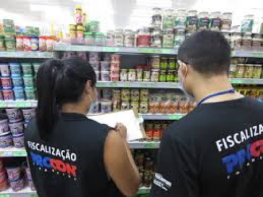 Procon Tocantins apreende mais de 2 mil produtos impróprios em Paraíso do Tocantins