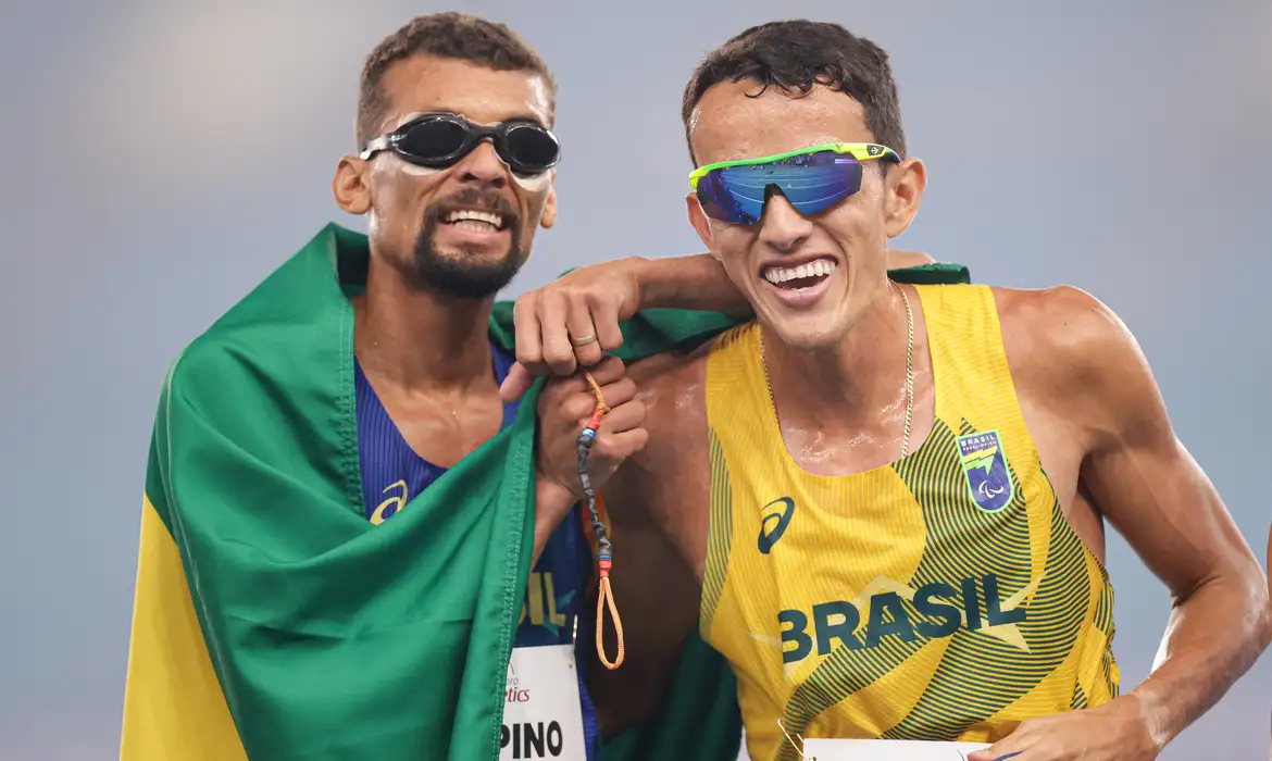 Brasil brilha no Mundial de Atletismo e mantém liderança no quadro de medalhas