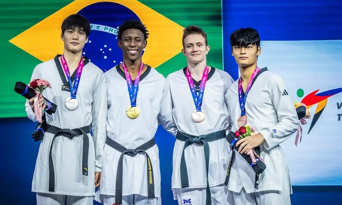 “De Quase Abandonar ao Ouro Mundial: A Virada Triunfal de Henrique Marques no Taekwondo”