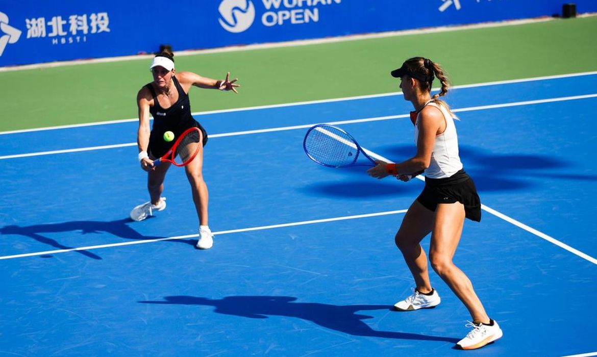 Luisa Stefani: entre a queda em Wuhan e o sonho vivo do WTA Finals