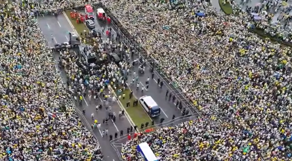 A caminhada de Nikolas Ferreira: um gesto simbólico que expõe o Brasil real