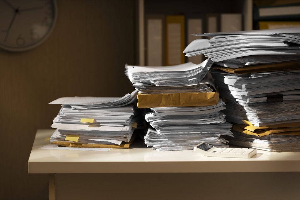 Relatório sob sigilo no STF cita ministro, políticos e acende alerta institucional