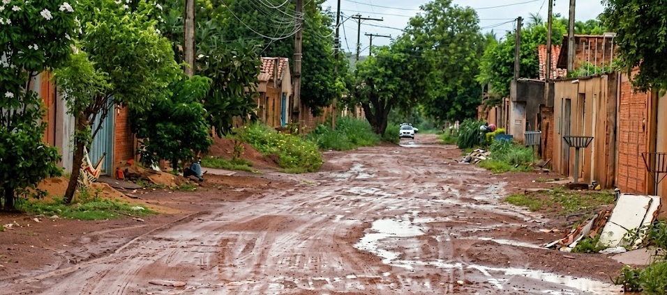 Buracos, poeira e lama: moradores do Irmã Dulce pedem resposta da prefeitura de Palmas