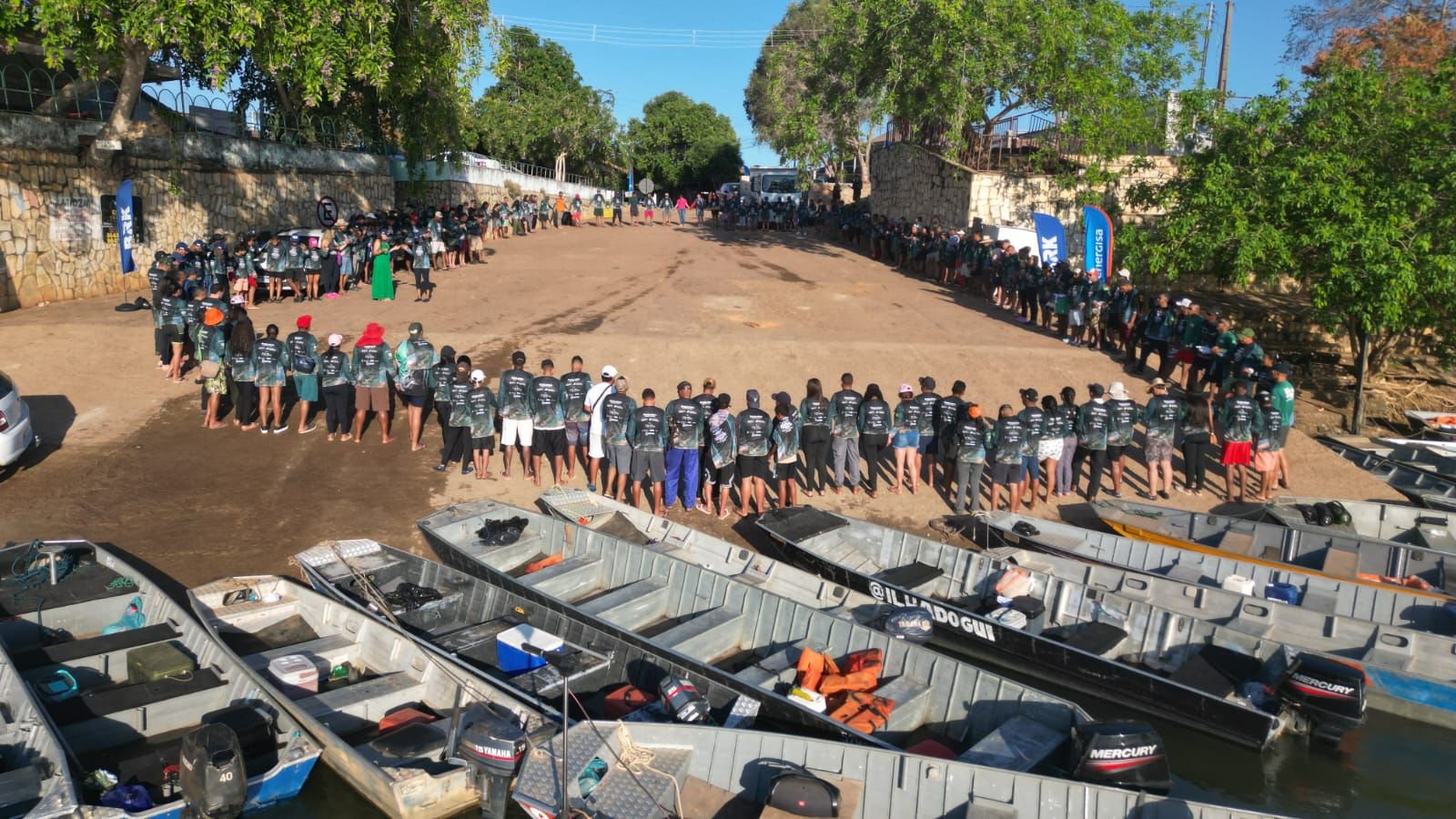 Amigos do Rio: voluntários retiram cerca de 18 toneladas de lixo do Rio Tocantins em Peixe